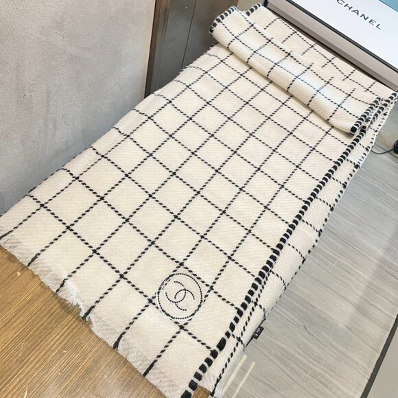 Chanel Check Scarf - Picture 5 of 6